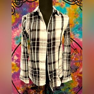 Plaid button up black white shirt xs